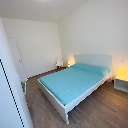 Ambrogio Mare شقة *